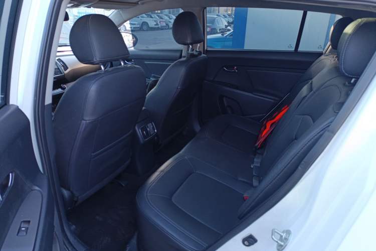 Used Kia Sportage R 2015 2.0L Automatic Two-Wheel Drive DLX Model Left Rear Seat