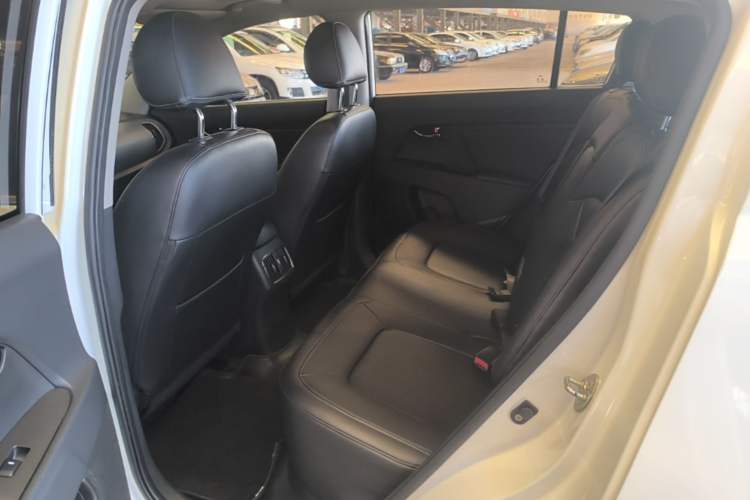 Used Kia Sportage R 2015 2.0L Automatic Two-Wheel Drive DLX Model Left Rear Seat