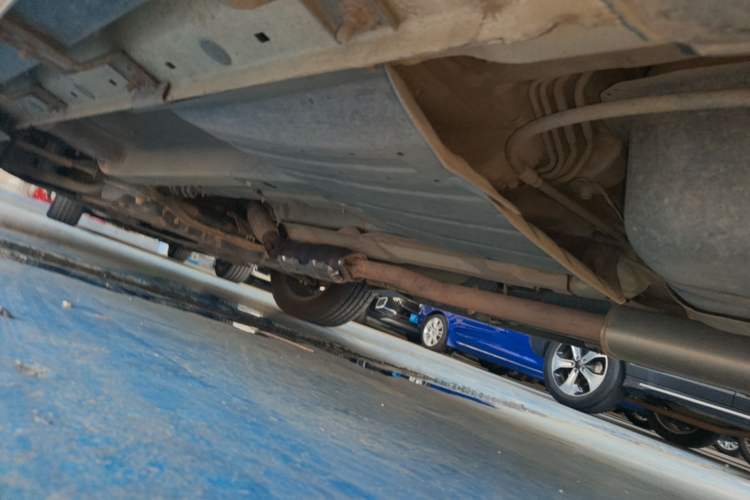Used Kia Sportage R 2015 2.0L Automatic Two-Wheel Drive DLX Model Left Side Sill