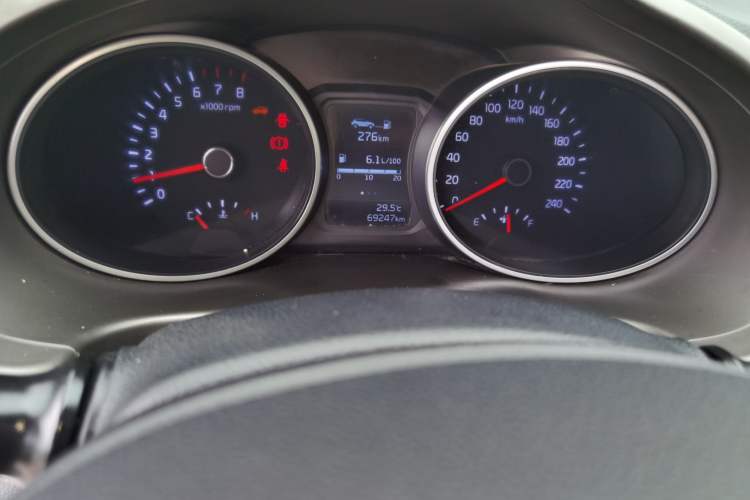 Used Kia Sportage R 2015 2.0L Manual Two-Wheel Drive GL Model Odometer Close Up