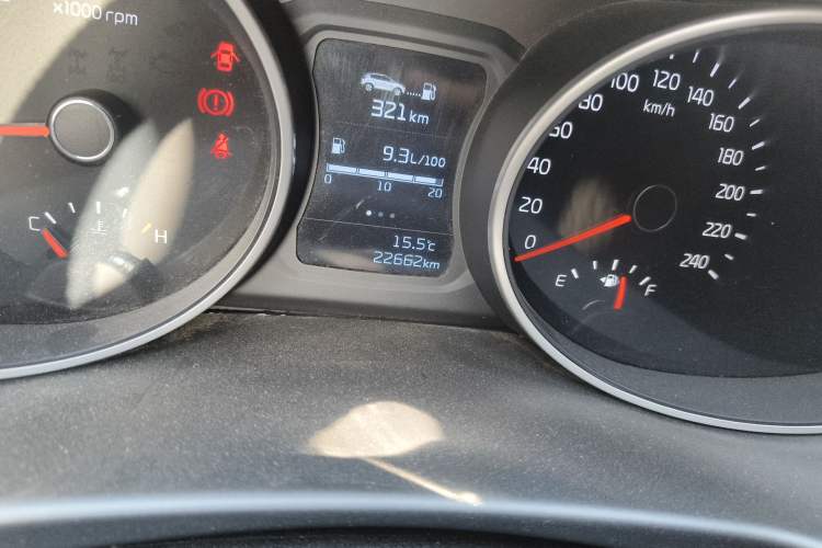 Used Kia Sportage R 2015 2.0L Manual Two-Wheel Drive GL Model Odometer Close Up