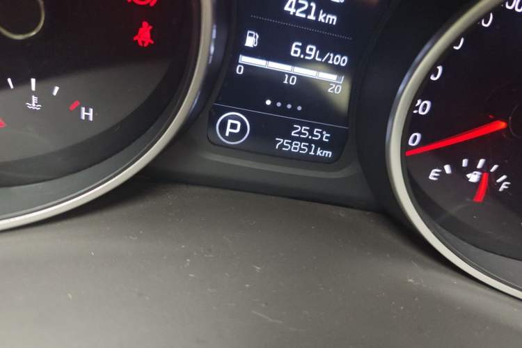 Used Kia Sportage R 2015 2.0L Automatic Two-Wheel Drive GL Odometer Close Up