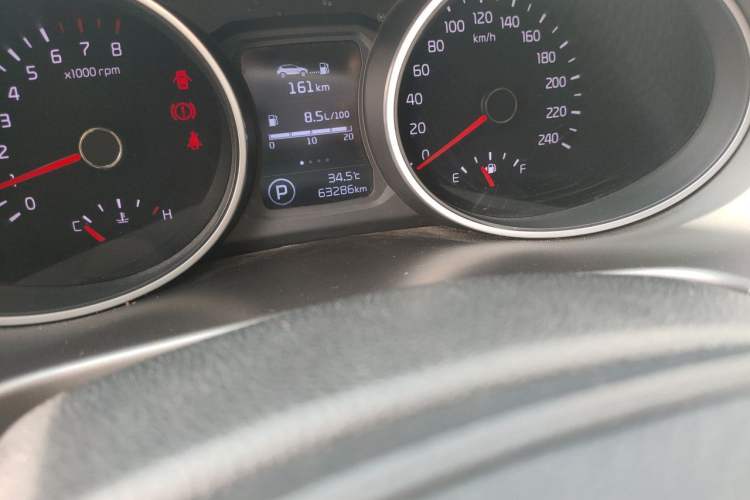 Used Kia Sportage R 2015 2.0L Automatic Two-Wheel Drive GL Odometer Close Up