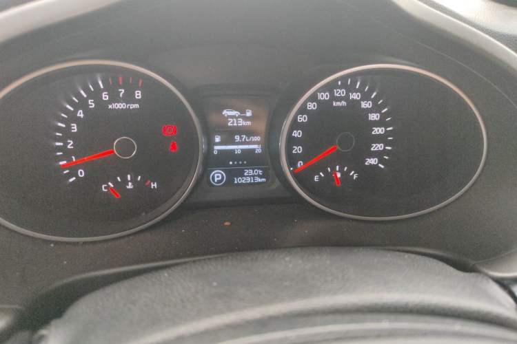 Used Kia Sportage R 2015 2.0L Automatic Two-Wheel Drive GL Odometer Close Up