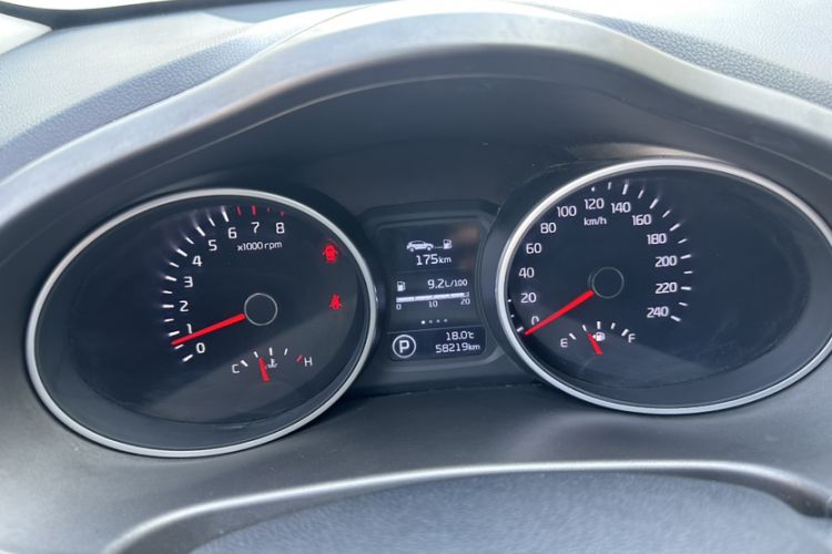 Used Kia Sportage R 2015 2.0L Automatic Two-Wheel Drive GL Odometer Close Up