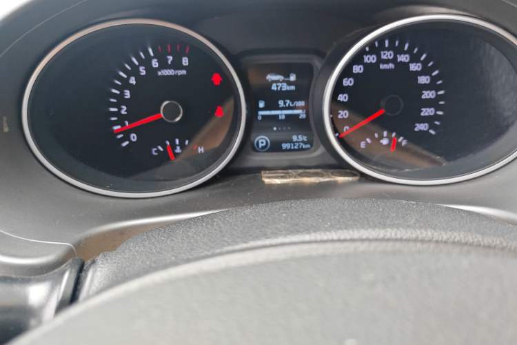 Used Kia Sportage R 2015 2.0L Automatic Two-Wheel Drive GL Odometer Close Up