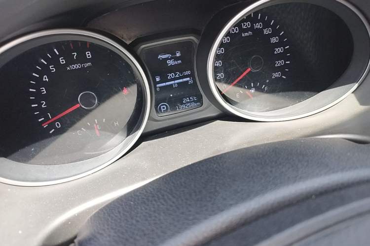 Used Kia Sportage R 2015 2.0L Automatic Two-Wheel Drive DLX Model Odometer Close Up