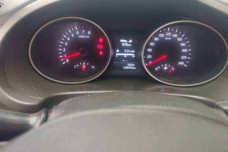 Used Kia Sportage R 2015 2.0L Manual Two-Wheel Drive GL Model Odometer Close Up