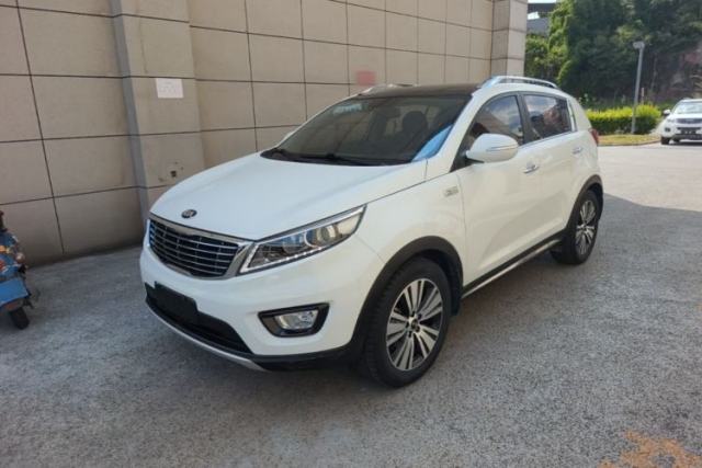 Ojetý Kia Sportage R 2015 2.0L Automatic Two-Wheel Drive DLX Model