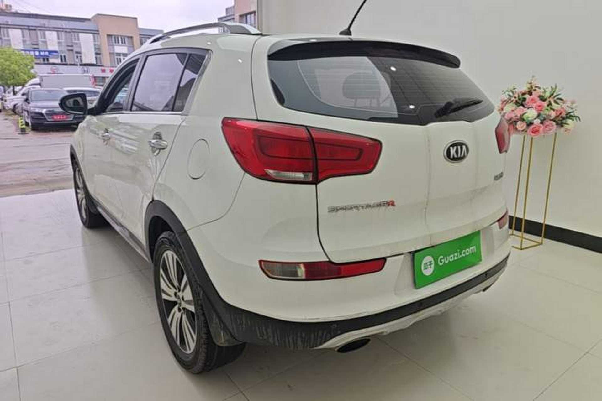 Used Kia Sportage R 2015 2.0L Automatic Two-Wheel Drive DLX Model Rear Left 45 Deg