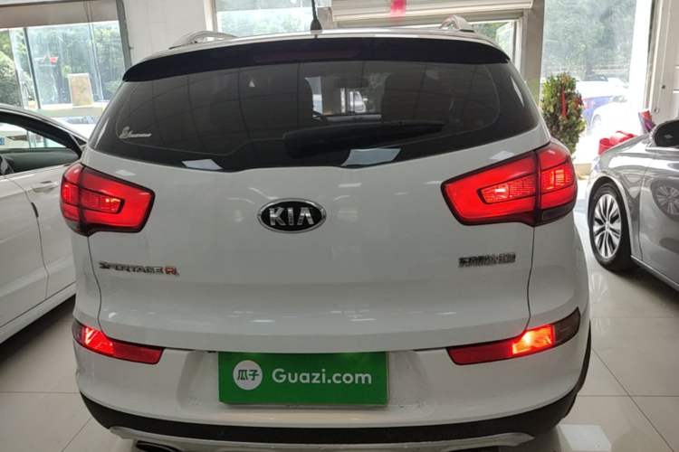 Used Kia Sportage R 2015 2.0L Automatic Two-Wheel Drive DLX Model Rear