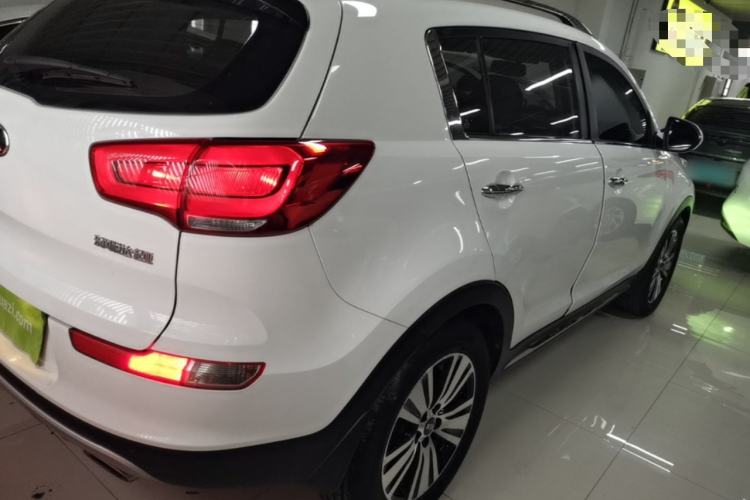 Used Kia Sportage R 2015 2.0L Automatic Two-Wheel Drive DLX Model Rear Right 45 Deg