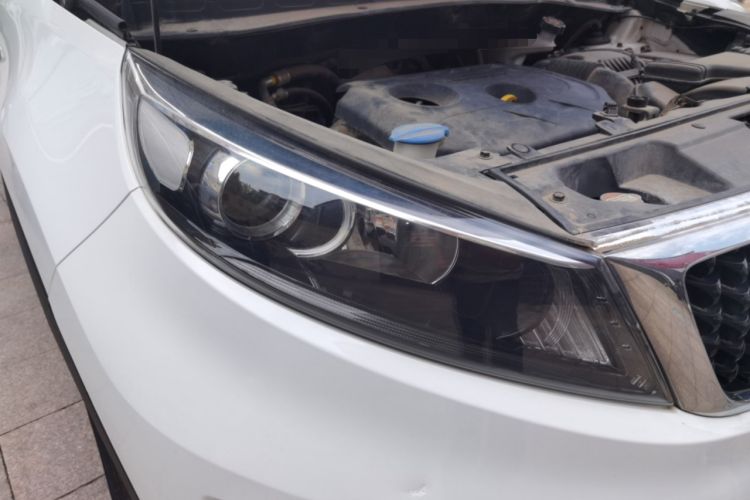 Used Kia Sportage R 2015 2.0L Manual Two-Wheel Drive GL Model Right Front Headlight