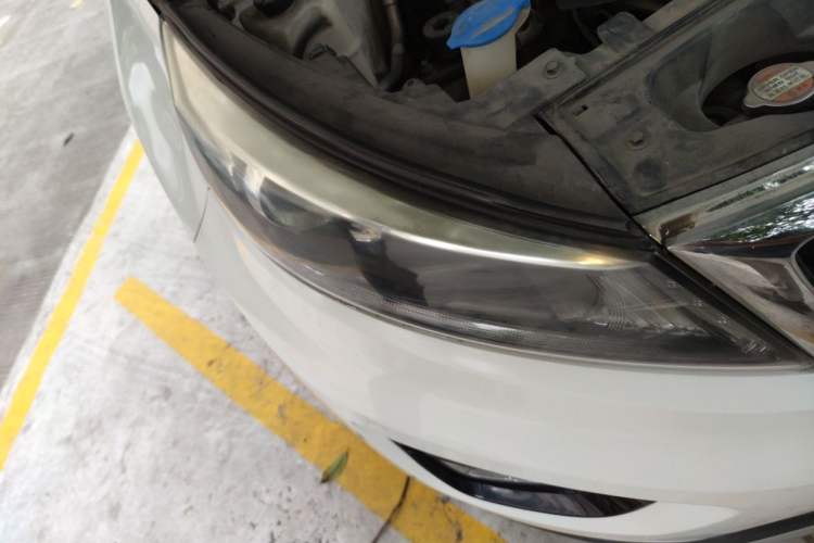Used Kia Sportage R 2015 2.0L Manual Two-Wheel Drive GL Model Right Front Headlight