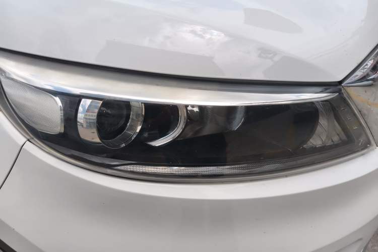Used Kia Sportage R 2015 2.0L Automatic Two-Wheel Drive GL Right Front Headlight