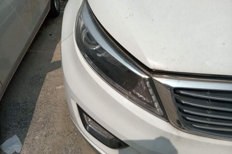 Used Kia Sportage R 2015 2.0L Automatic Two-Wheel Drive DLX Model Right Front Headlight