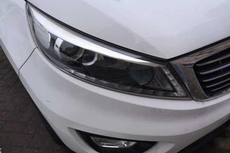 Used Kia Sportage R 2015 2.0L Automatic 2WD Premium Edition Right Front Headlight