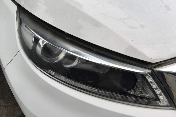 Used Kia Sportage R 2015 2.0L Automatic Two-Wheel Drive GLS Right Front Headlight