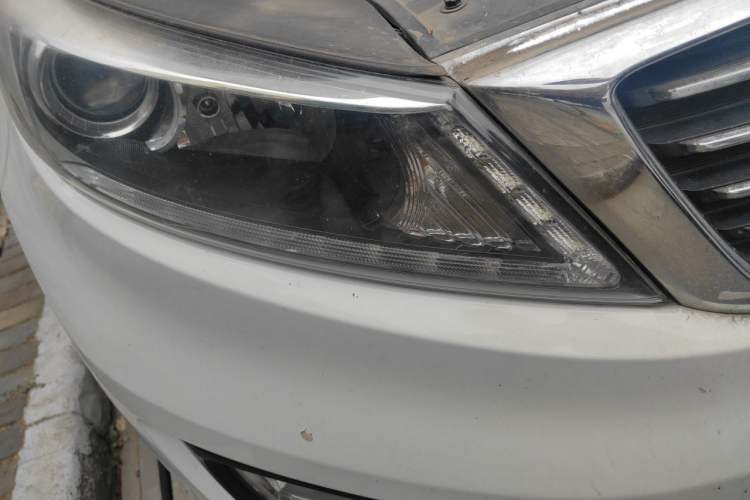 Used Kia Sportage R 2015 2.0L Automatic Two-Wheel Drive GLS Right Front Headlight