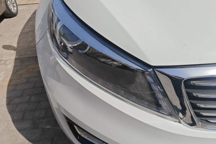 Used Kia Sportage R 2015 2.0L Automatic 2WD Premium Edition Right Front Headlight