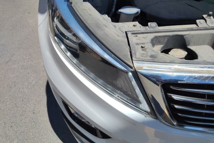 Used Kia Sportage R 2015 2.0L Automatic Two-Wheel Drive DLX Model Right Front Headlight
