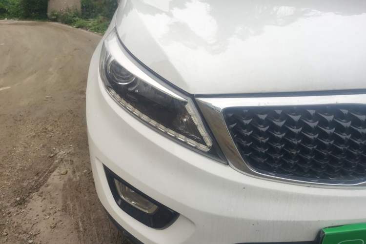 Used Kia Sportage R 2015 2.0L Manual Two-Wheel Drive GL Model Right Front Headlight