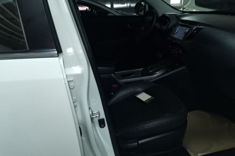 Used Kia Sportage R 2015 2.0L Automatic Two-Wheel Drive DLX Model Right Front Seat