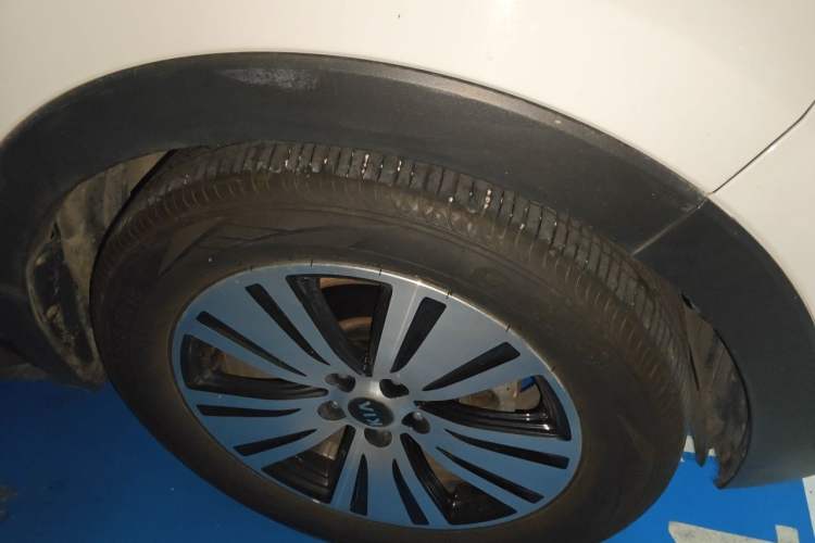 Used Kia Sportage R 2015 2.0L Automatic 2WD Premium Edition Right Front Wheel Hub