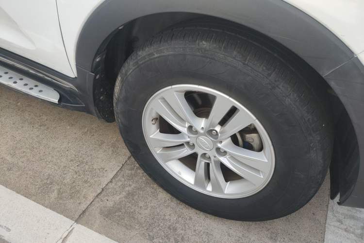 Used Kia Sportage R 2015 2.0L Automatic Two-Wheel Drive GL Right Front Wheel Hub