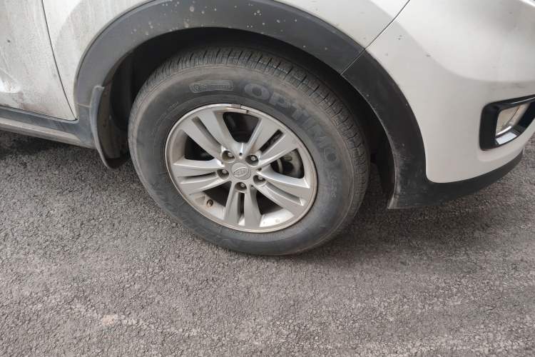 Used Kia Sportage R 2015 2.0L Automatic Two-Wheel Drive GL Right Front Wheel Hub