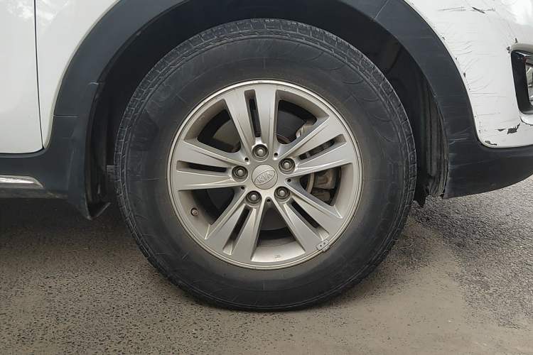 Used Kia Sportage R 2015 2.0L Automatic Two-Wheel Drive GL Right Front Wheel Hub