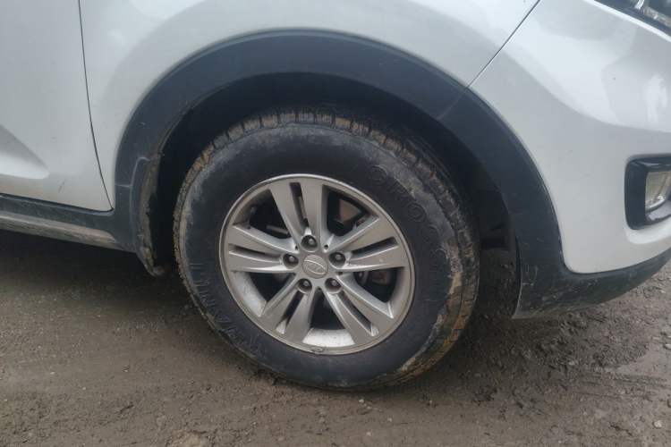 Used Kia Sportage R 2015 2.0L Manual Two-Wheel Drive GL Model Right Front Wheel Hub