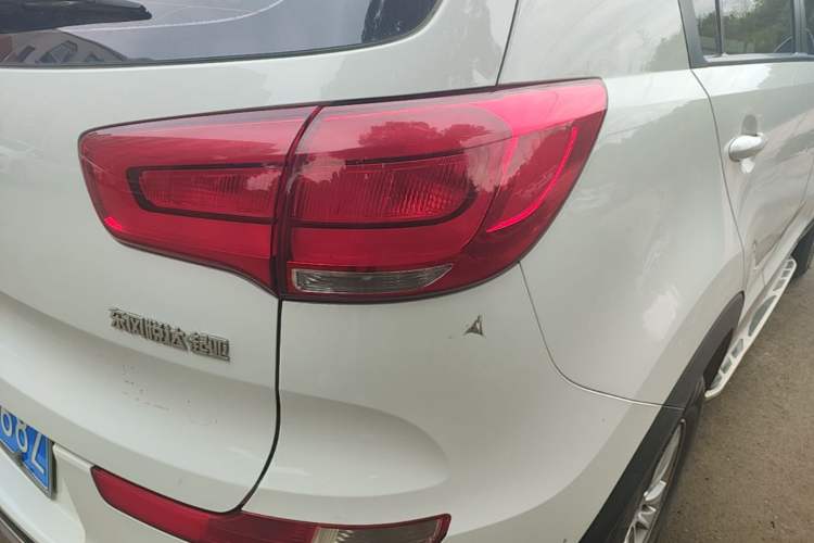Used Kia Sportage R 2015 2.0L Automatic Two-Wheel Drive GL Right Rear Taillight