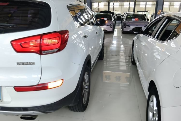 Used Kia Sportage R 2015 2.0L Automatic Two-Wheel Drive GLS Right Rear Taillight