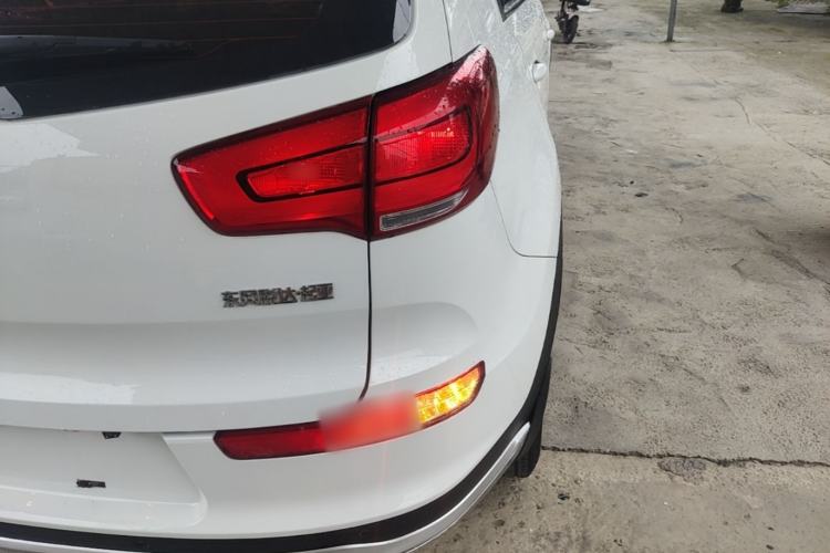Used Kia Sportage R 2015 2.0L Automatic Two-Wheel Drive GL Right Rear Taillight
