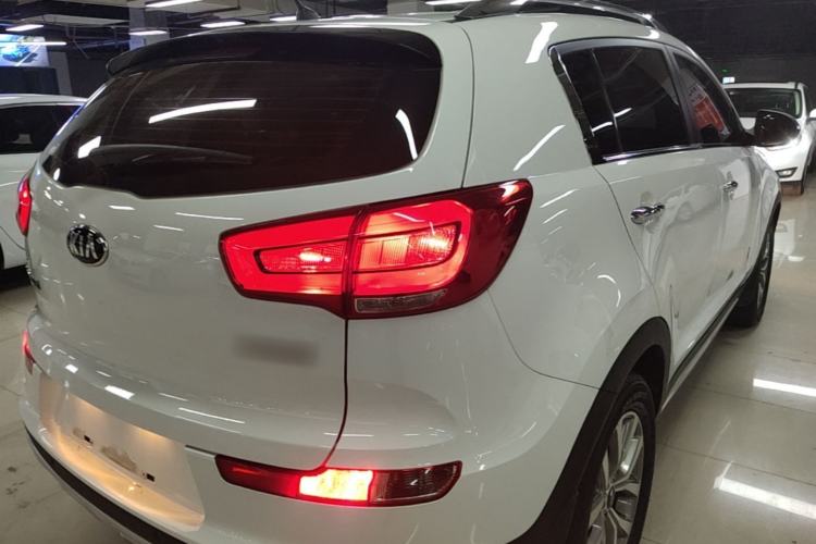 Used Kia Sportage R 2015 2.0L Automatic Two-Wheel Drive GLS Right Rear Taillight