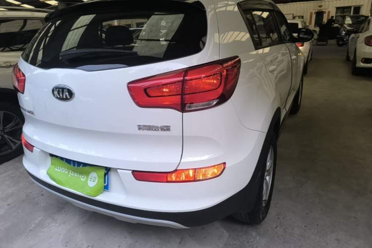 Used Kia Sportage R 2015 2.0L Automatic Two-Wheel Drive GL Right Rear Taillight