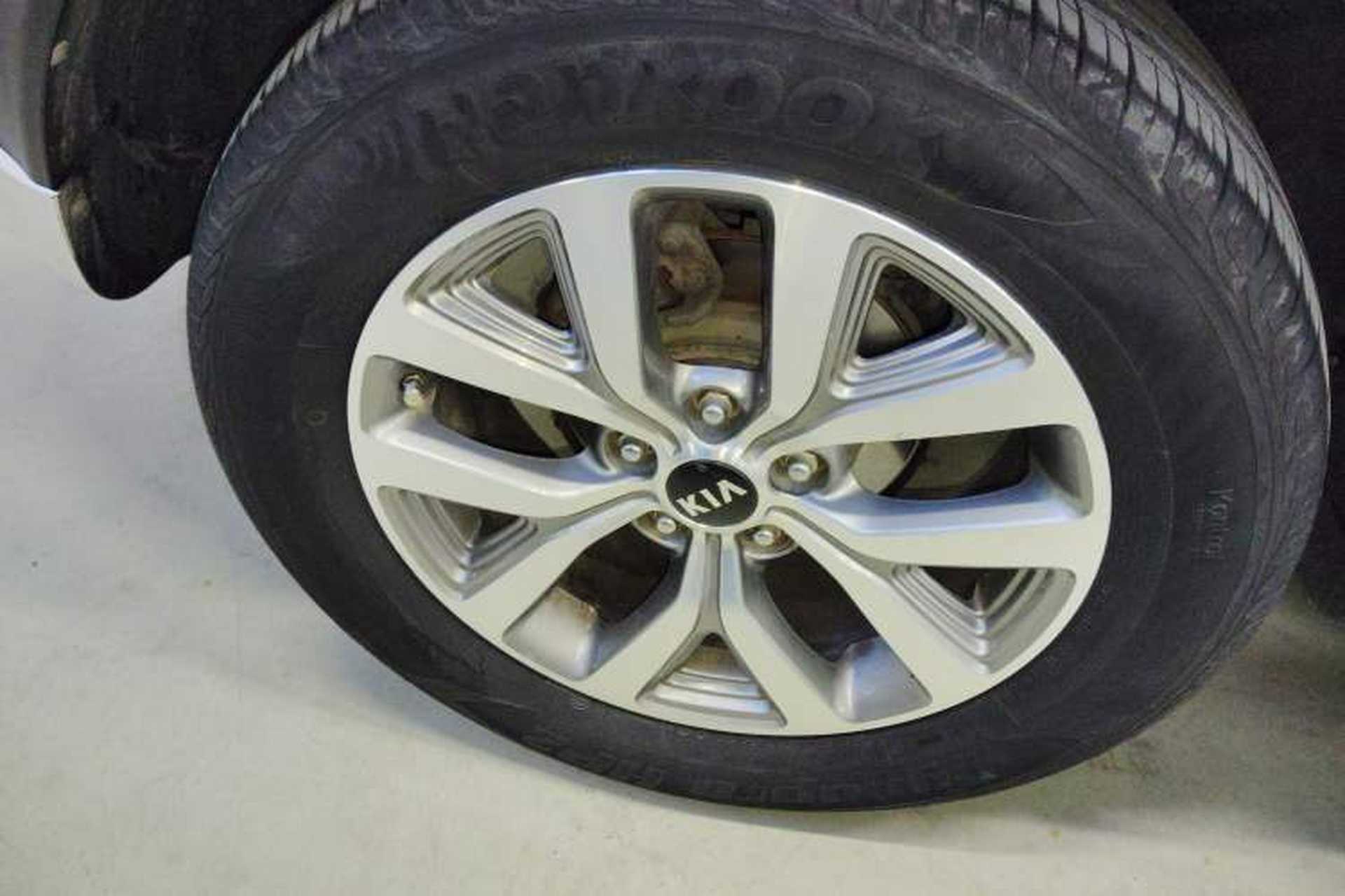 Used Kia Sportage R 2015 2.0L Automatic Two-Wheel Drive GLS Right Rear Wheel Hub