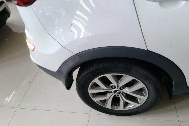 Used Kia Sportage R 2015 2.0L Automatic Two-Wheel Drive GLS Right Rear Wheel Hub