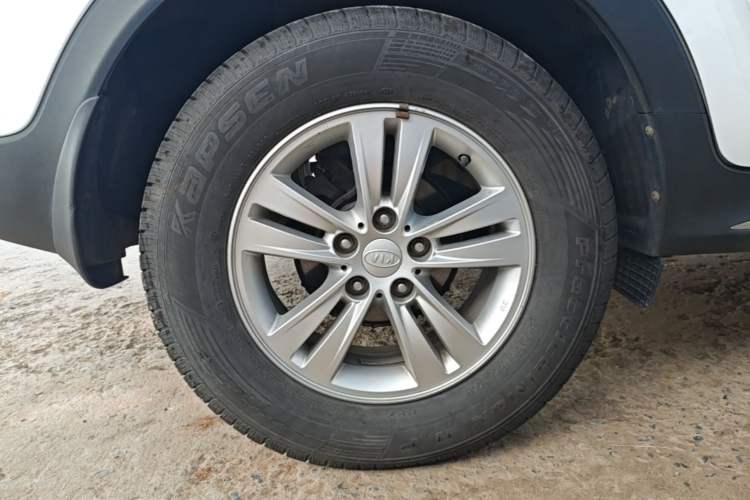 Used Kia Sportage R 2015 2.0L Automatic Two-Wheel Drive GL Right Rear Wheel Hub