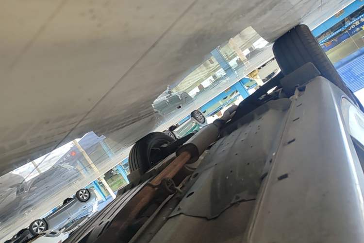 Used Kia Sportage R 2015 2.0L Automatic Two-Wheel Drive DLX Model Right Side Sill