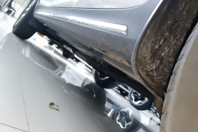 Used Kia Sportage R 2015 2.0L Automatic Two-Wheel Drive GLS Right Side Sill