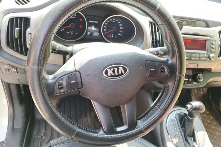 Used Kia Sportage R 2015 2.0L Automatic Two-Wheel Drive DLX Model Steering Wheel