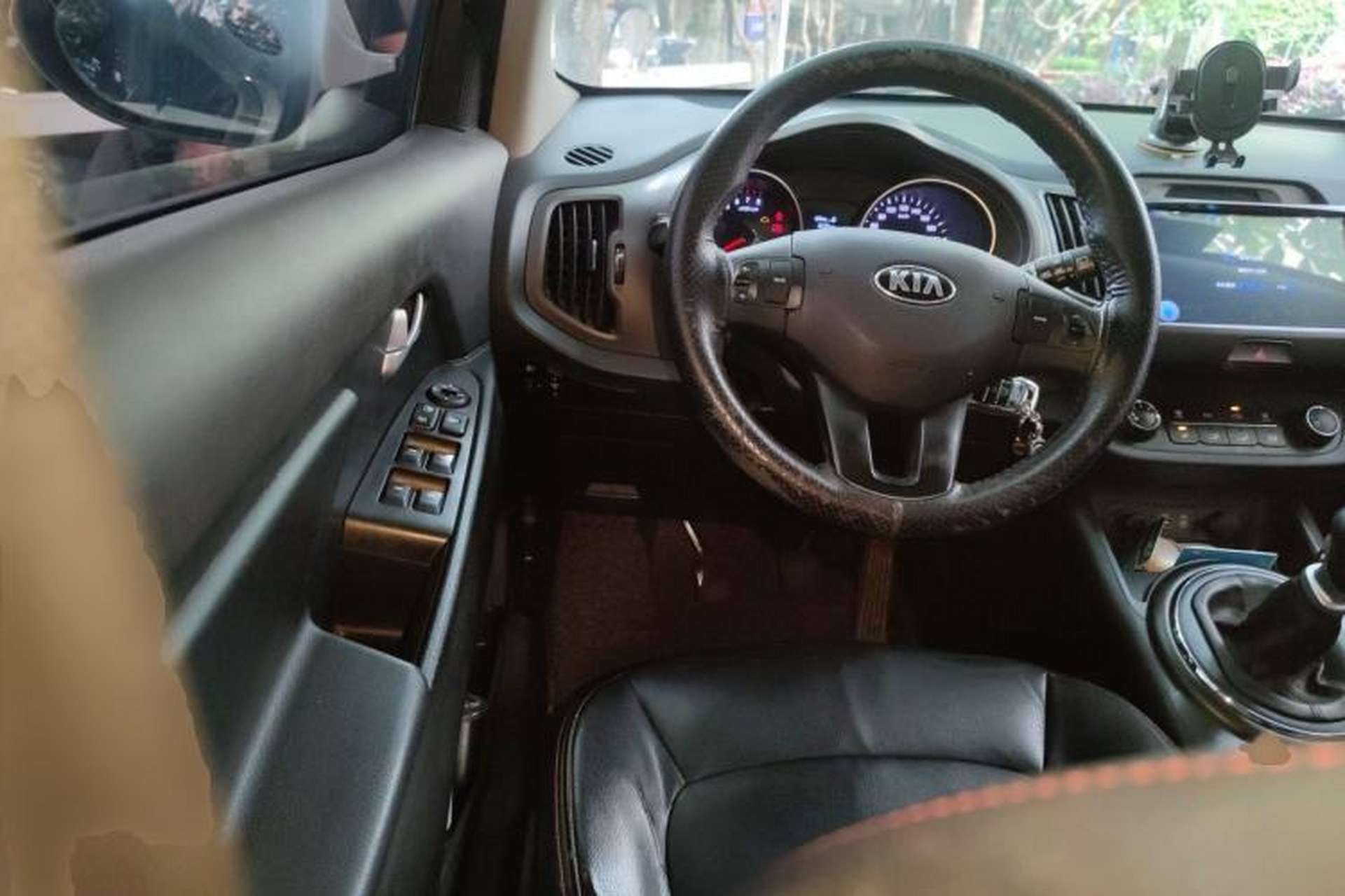 Used Kia Sportage R 2015 2.0L Manual Two-Wheel Drive GL Model Steering Wheel