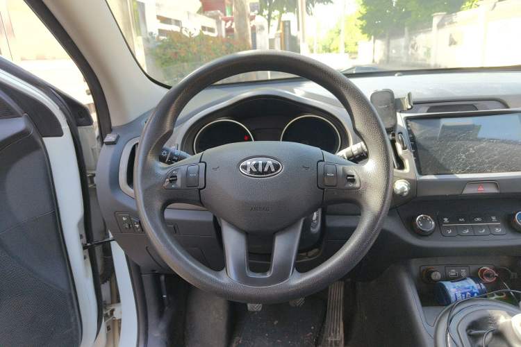 Used Kia Sportage R 2015 2.0L Manual Two-Wheel Drive GL Model Steering Wheel