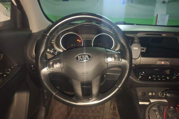 Used Kia Sportage R 2015 2.0L Automatic Two-Wheel Drive GLS Steering Wheel