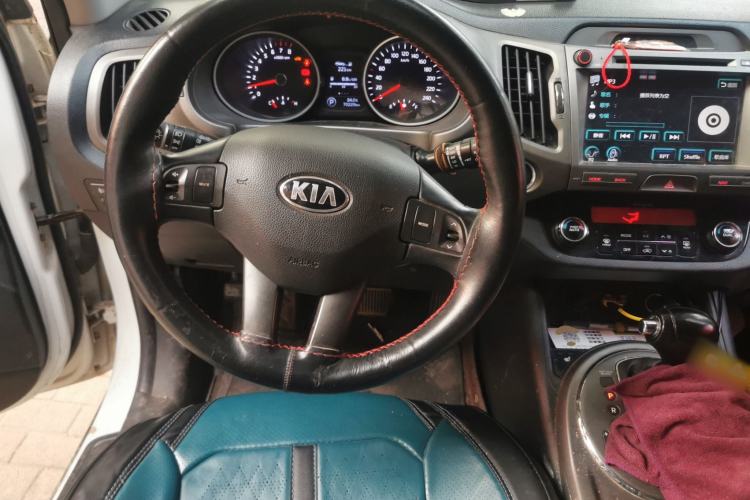 Used Kia Sportage R 2015 2.0L Automatic Two-Wheel Drive DLX Model Steering Wheel