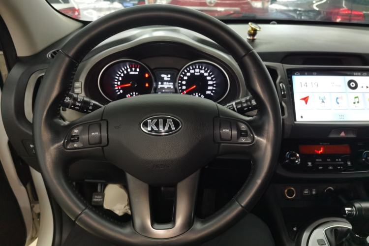 Used Kia Sportage R 2015 2.0L Automatic Two-Wheel Drive DLX Model Steering Wheel