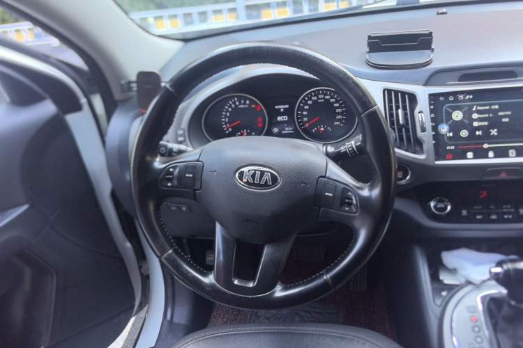 Used Kia Sportage R 2015 2.0L Automatic Two-Wheel Drive DLX Model Steering Wheel