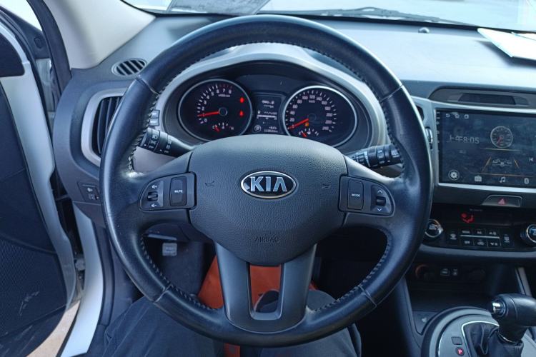 Used Kia Sportage R 2015 2.0L Automatic Two-Wheel Drive DLX Model Steering Wheel